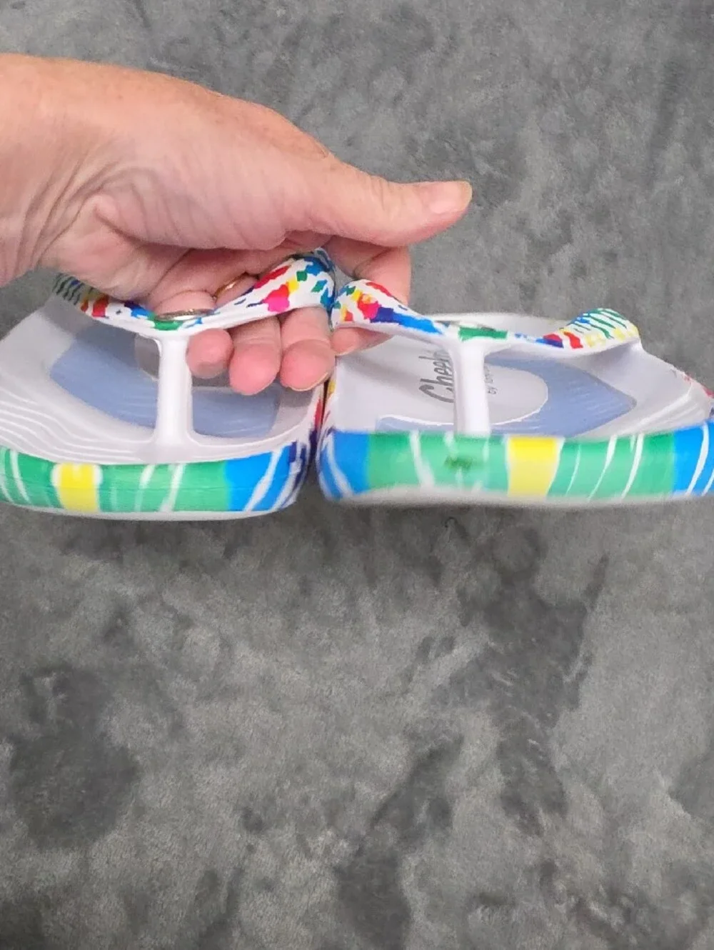 Cheerful Multi-Color Print White Women’s Flip Flop Sandals Sz 8